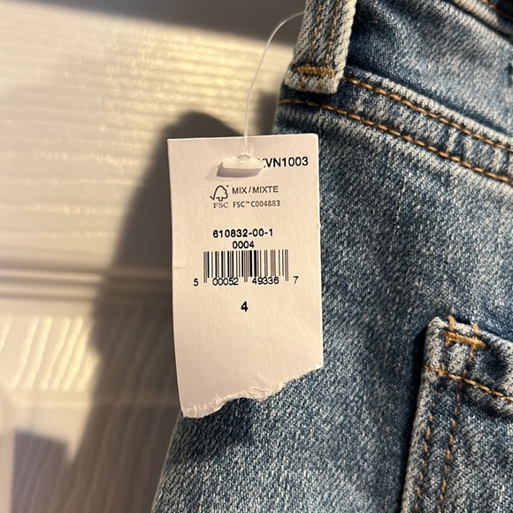 NWT OLD NAVY WOMENS JEAN SKIRT SIZE 4 - Picture 3 of 3